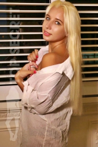 Karlina Russian Blonde